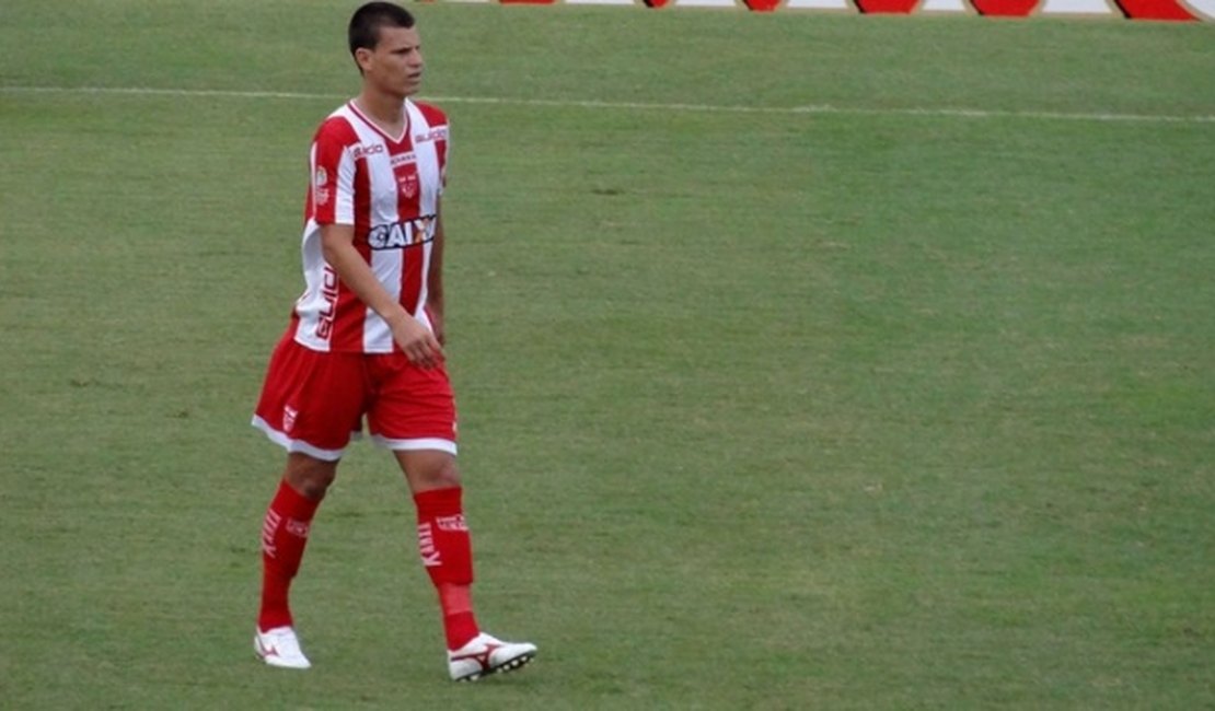 Jussani e Olívio recebem o terceiro amarelo