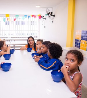 Investimento na compra de alimentos cresce e Maceió vira referência em merenda escolar