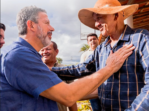 Com investimentos liderados por Arthur Lira, kits de irrigação fortalecem agricultores do Canal do Sertão