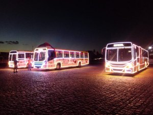 Ônibus do SIMM recebem, nesta quarta, decoração natalina