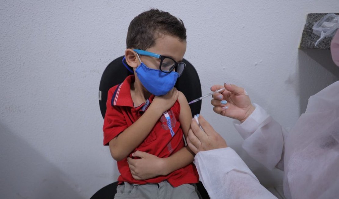 Prefeitura de Palmeira inicia vacinação de crianças de 6 a 11 anos sem comorbidades