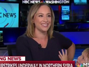 Filho de apresentadora invade telejornal ao vivo e rouba cena nos EUA