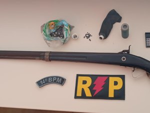 Homem é preso por porte ilegal de arma de fogo e ameaça