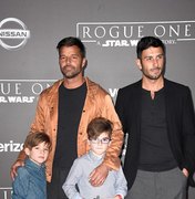 Gay assumido, Ricky Martin revela como explica para os filhos que eles têm dois pais