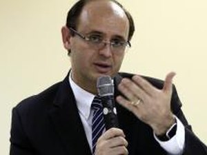 Segurança da prova do Enem é a principal preocupação do MEC, diz ministro