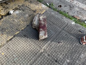Motorista é espancado e tem carro destruído após atropelamento em Maceió