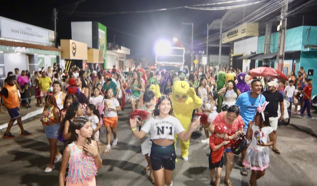 Bloco Curumim e Arrasta Sagrada agitam o domingo de prévias carnavalescas em Palmeira