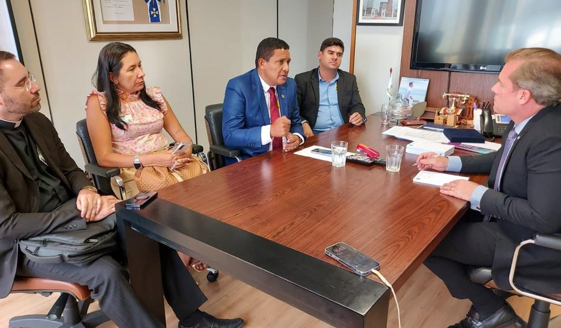 Júlio Cezar encerra agenda de trabalho na capital federal em reunião com o deputado Marx Beltrão