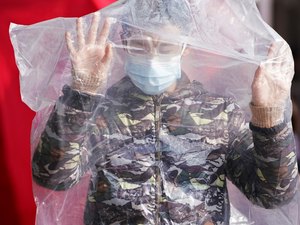 China revê dados da epidemia de Covid-19 e reduz número de mortos para 1.380