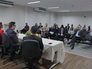 Juízes discutem adoção e questões da infância e juventude em Arapiraca 
