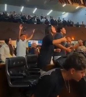 Vídeo de encontro de fiéis na Câmara de BH causa polêmica nas redes