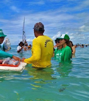 IMA promove educação ambiental nas piscinas naturais da Pajuçara