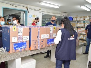 Alagoas recebe mais 39.780 doses da vacina Pfizer para imunização contra Covid-19