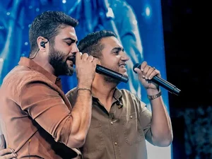 Helicóptero de Henrique e Juliano cai no Tocantins; pai deles pilotava
