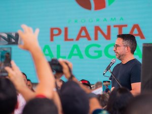 Em Palmeira dos Índios, Paulo Dantas inicia a distribuição de 650 toneladas de sementes para agricultores familiares