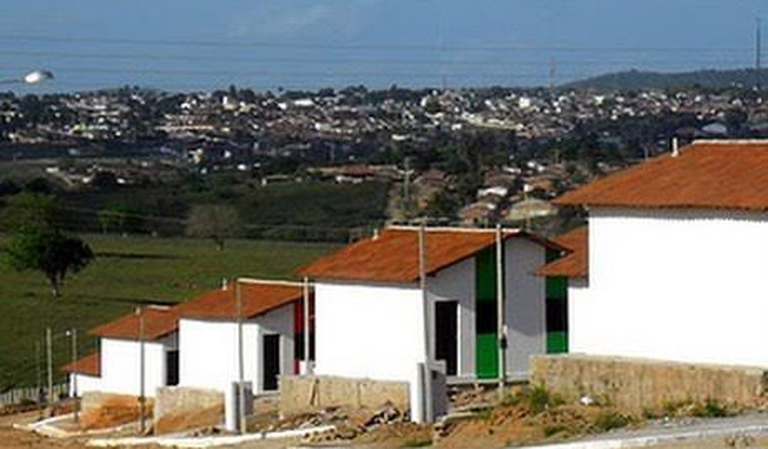 Dupla fura barreira policial em Arapiraca e um deles acaba preso