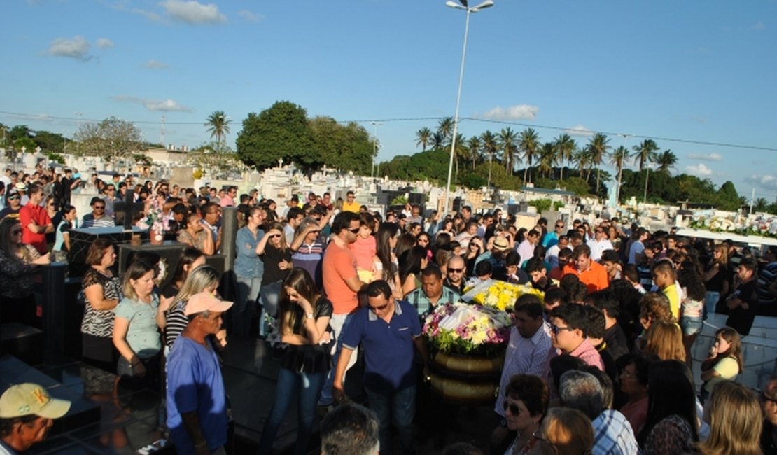 Sobrinha do presidente da Câmara Municipal é sepultada em Arapiraca