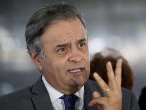 Operação da PF cumpre mandados em endereços ligados a Aécio Neves