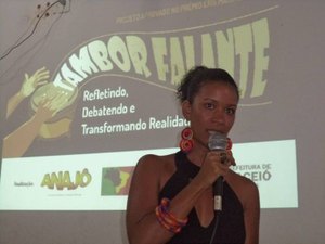 Tambor Falante leva reflexões étnicas ao auditório do Rei Pelé