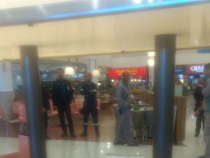 [Vídeo] Piso estoura no Parque Shopping Maceió e assusta pessoas