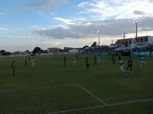 Com gol de Etinho, CSE vence CEO, em Olho d`Água das Flores