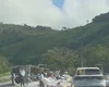 Carreta tomba em trecho da BR-101 no município de Flexeiras