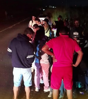 Homem fica ferido ao colidir com moto contra boi em Colônia Leopoldina