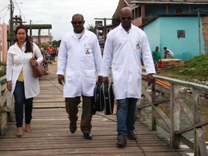 Prefeitos pedem médicos cubanos para municípios ao governador Renan Filho