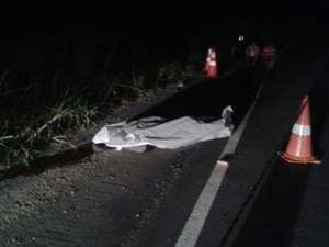 [Vídeo] Primos sem capacete caem da moto e morrem no acidente