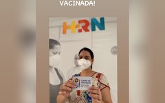 Maysa Cavalcanti comemora a vacinação