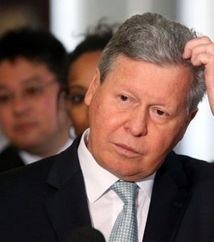 Arthur Virgílio Neto, prefeito de Manaus, é internado com covid-19 