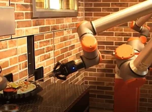 Robôs substituem pizzaiolos na França. Veja o vídeo