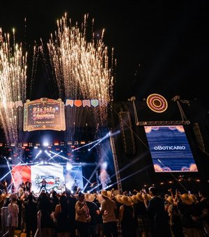 Forró, vaquejada e brega animam público na abertura dos shows em Arapiraca