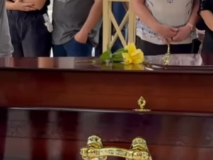 Comoção e revolta marcam enterro de jovem morta durante tentativa de venda de drone em São Paulo