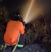 Corpo de Bombeiros apaga incêndios em Japaratinga