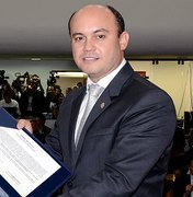 Ex-governador do Tocantins é preso em operação contra fraude em obras