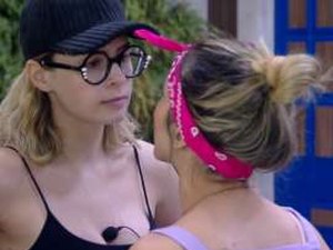 Ana Paula e Nadja protagonizam nova briga feia