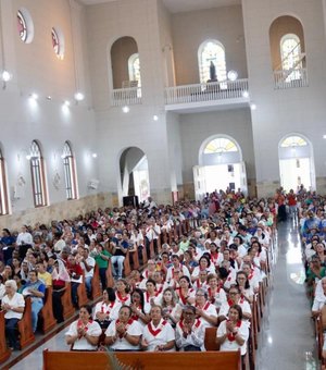 Encerramento da festa de Nossa Senhora do Amparo conta com participação de prefeito