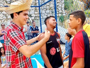 Jovens de Maragogi participam do 1º Arraiá da Juventude