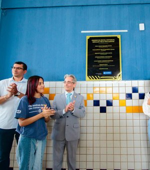 Governo de Alagoas entrega mais um ginásio poliesportivo em escola estadual de Maceió