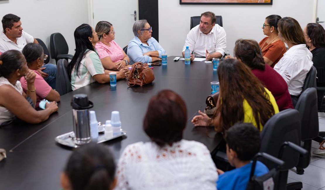 Luciano Barbosa garante apoio a mães atípicas e amplia ações para neurodivergentes