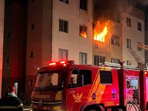 Incêndio atinge apartamento em Palmeira dos Índios e mobiliza polícia e bombeiros