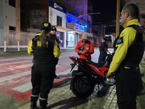 SMTT e Guarda Municipal atuam na fiscalização de veículos e motociclistas para reforçar segurança no trânsito