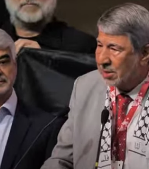 Embaixador da Palestina é saudado em encontro nacional do PT em Brasília