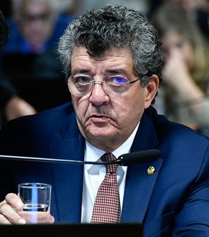 Veja qual será a estratégia adotada por senador alagoano para reverter tarifaço de Trump