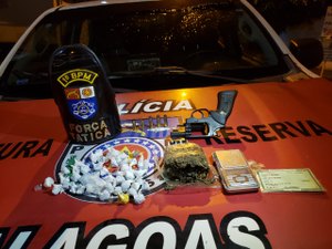 Suspeito de tráfico é baleado após atirar contra policiais no bairro do Prado