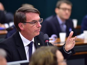 Bolsonaro anuncia pré-candidatura à Presidência de 2018
