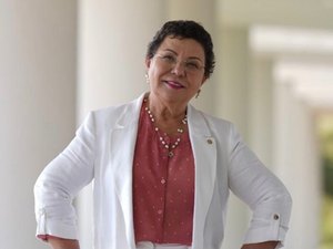 Deputada Tereza Nelma testa positivo para covid-19