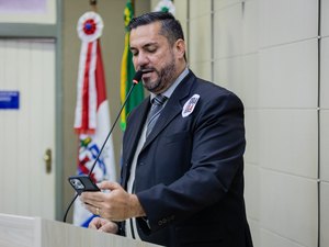 Leonardo Dias destaca aprovação de projeto que devolve imóveis indenizados pela Braskem e atuação na região