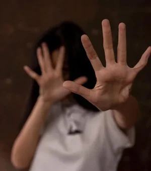 Menina de 14 anos com deficiência intelectual é estuprada por 12 pessoas em SP